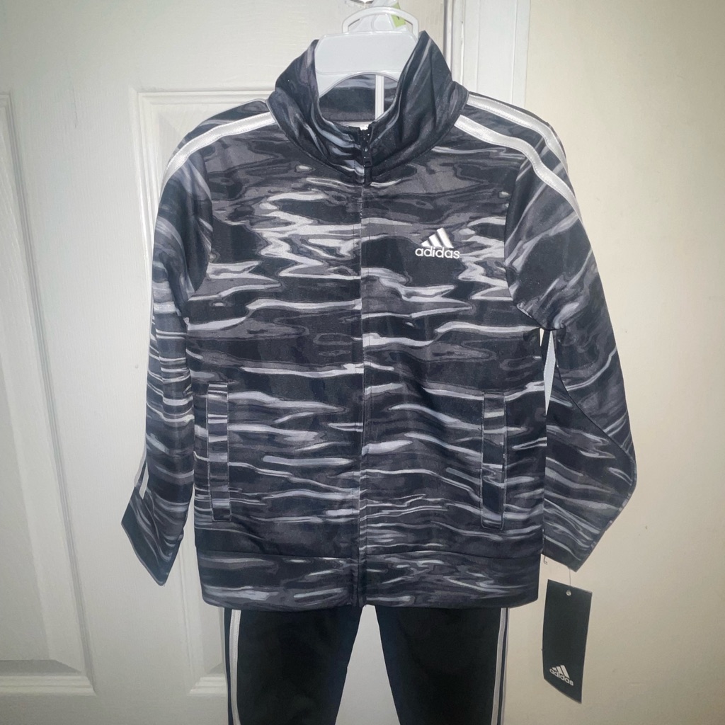 Nwt Adidas Black And Gray 2-Piece Tracksuit (Size 4t)